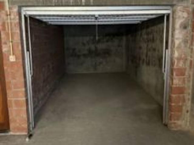 Garagebox in afgesloten garagecomplex