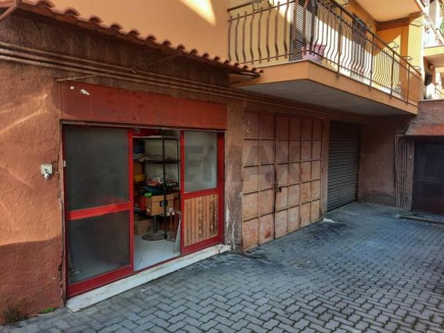 Garage/Box in vendita a Mascalucia