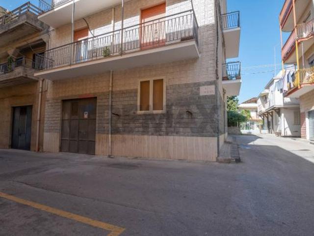 Garage/Box in vendita a Caltagirone