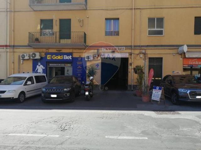 Garage/Box in vendita a Catania, Viale M. Rapisardi Lavaggi