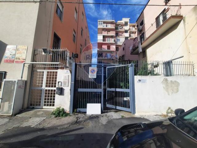 Garage/Box in vendita a Catania, Villa Bellini