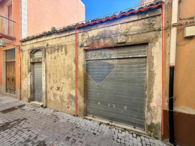 Garage/Box in vendita a Ragusa, Centro