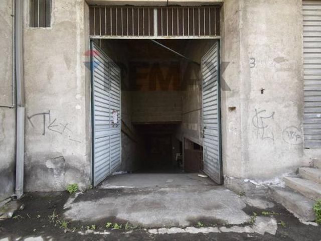 Garage/Box in vendita a Riposto