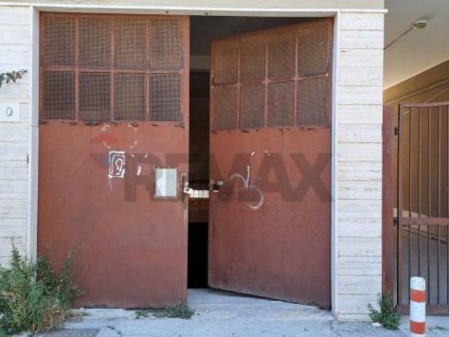 Garage/Box in vendita a Siracusa, Grottasanta