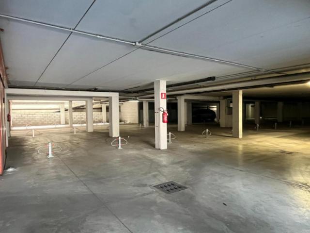 Garage/Cantina in Vendita a Reggio nell'Emilia