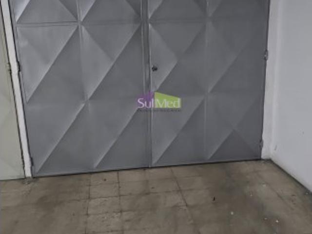 Garagem no Feijó
