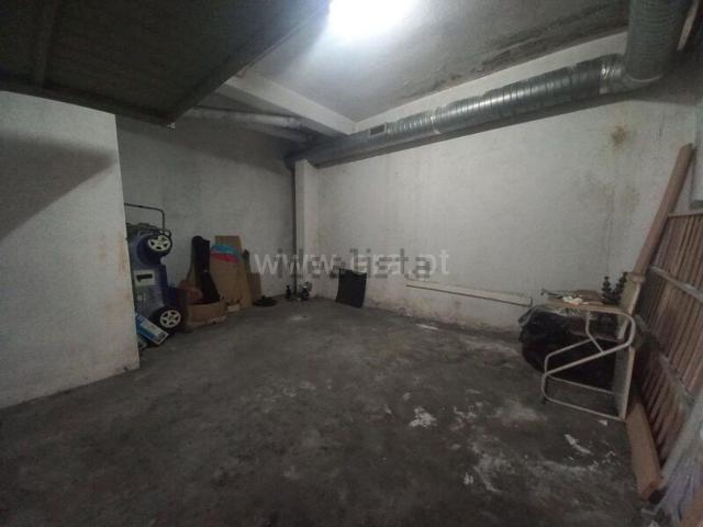 Garagem, Oliveira do Douro
