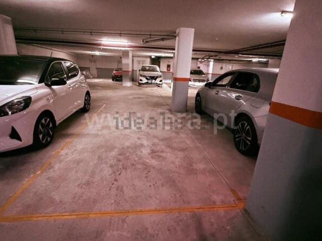 Garagem, Avenida de França, Cedofeita Santo Ildefonso Sé Miragaia São Nicolau Vitória