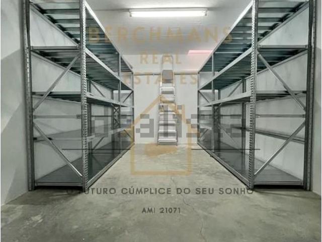 Garagem, Azeitão