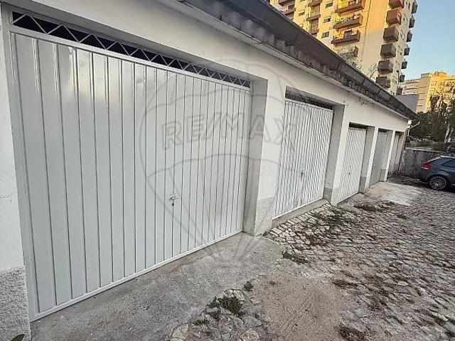 Garagem à venda em Coimbra