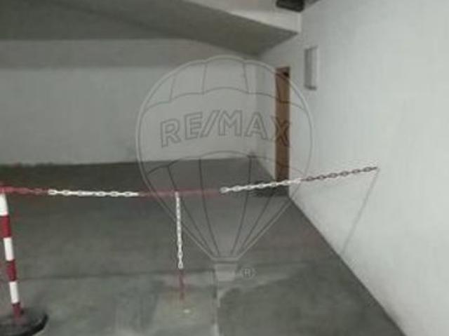 Garagem à venda em Grândola