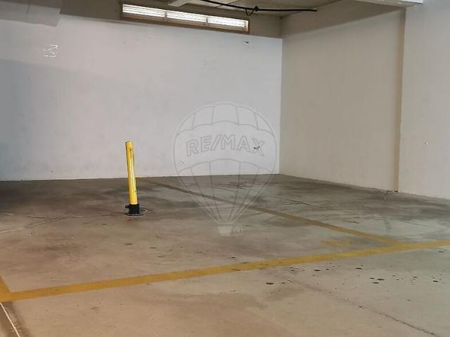 Garagem à venda em Marina de Lagos