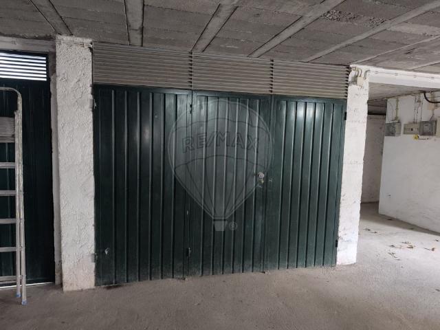 Garagem à venda em Valença