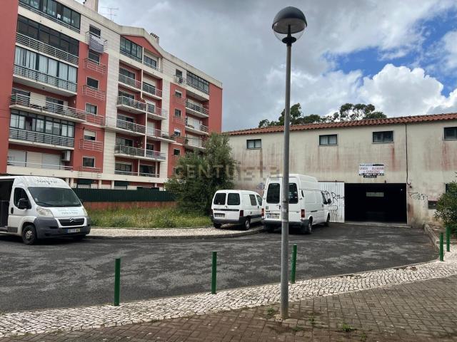 Garagem, Algueirão Mem Martins