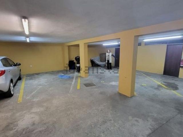 Garagem, Aldoar Foz do Douro Nevogilde