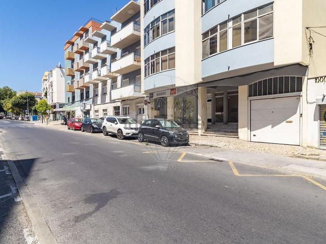 Garagem, Almada Cova da Piedade Pragal Cacilhas