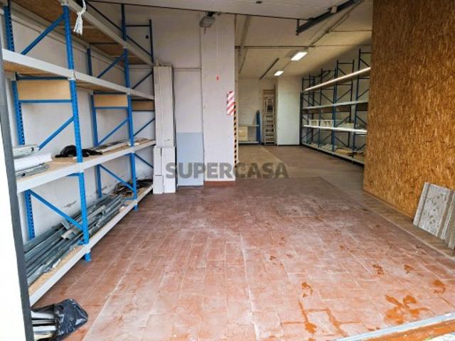 Garagem Armazém ou Espaço Multi usos em Algueirão Mem Martins, Sintra