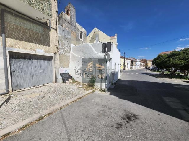 Garagem, Barreiro e Lavradio