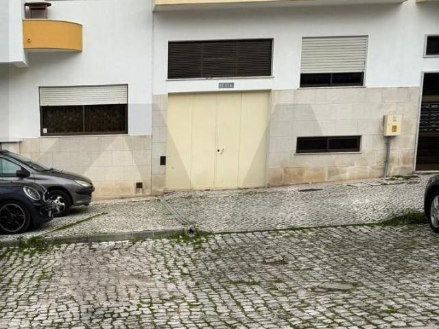 Garagem Box 60,36m² – Laranjeiro / Feijó