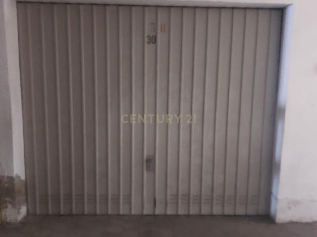 Garagem box fechada Urb. Mar e Serra