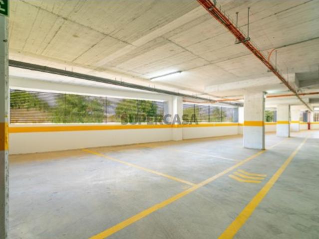 Garagem Box para Venda no Centro de Portimão