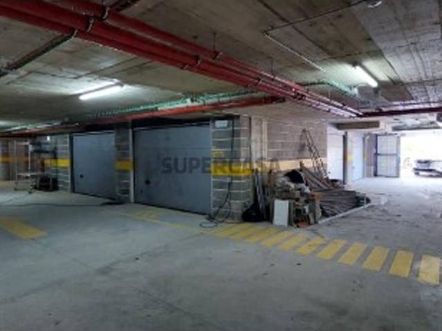 Garagem Box para Venda no Centro de Portimão