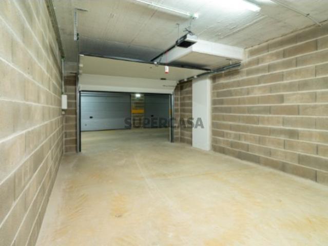 Garagem Box para Venda no Centro de Portimão