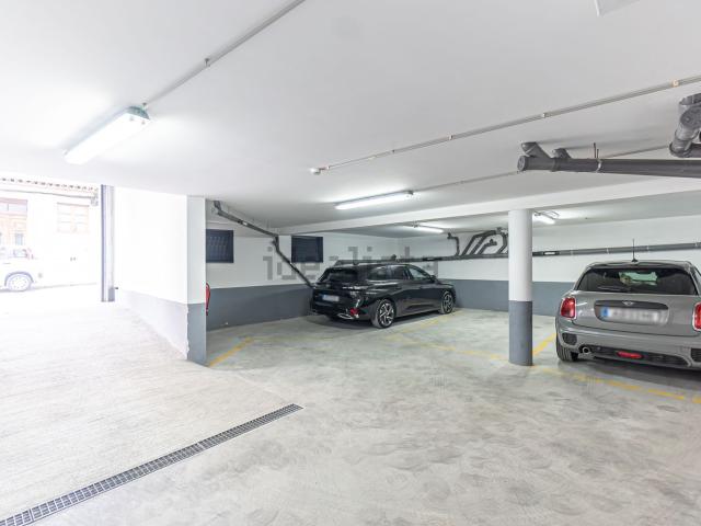 Garagem, Cedofeita Santo Ildefonso Sé Miragaia São Nicolau Vitória