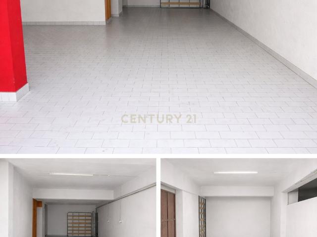 Garagem com 100 m² | WC | Água e Eletricidade OPORTUNIDADE UNICA