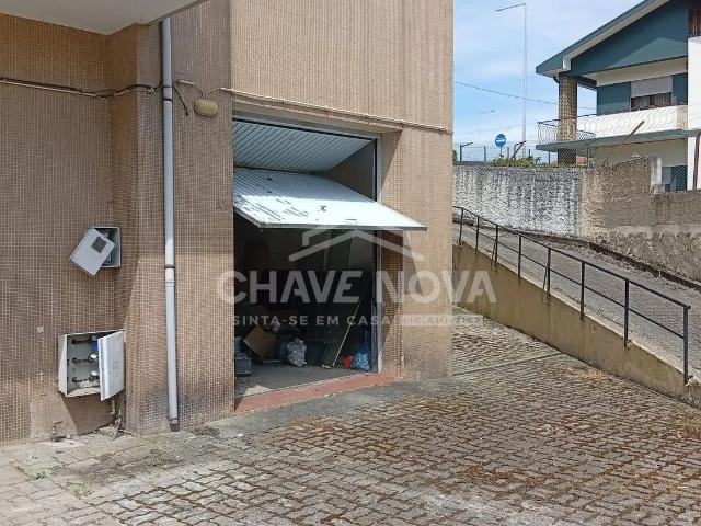 Garagem com 300 m2