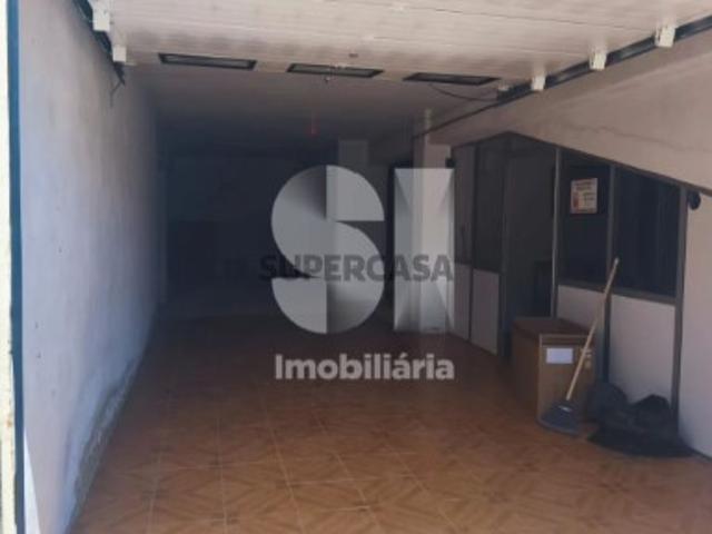 Garagem com Escritório