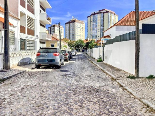 Garagem, Costa de Caparica