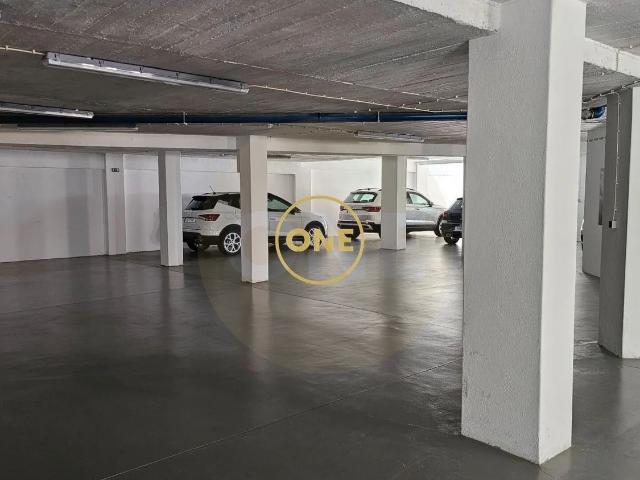 Garagem de 510 m² na Anta – Agualva