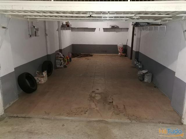 GARAGEM E ARRECADAÇÃO PARA VENDA | 21123200824