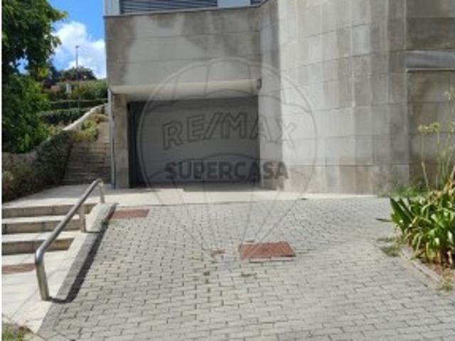Garagem em Oliveira, São Paio e São Sebastião