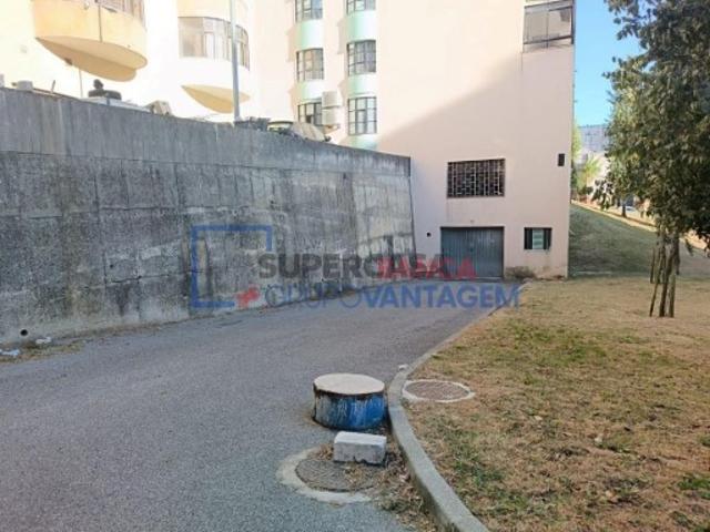 Garagem em Algueirão Mem Martins