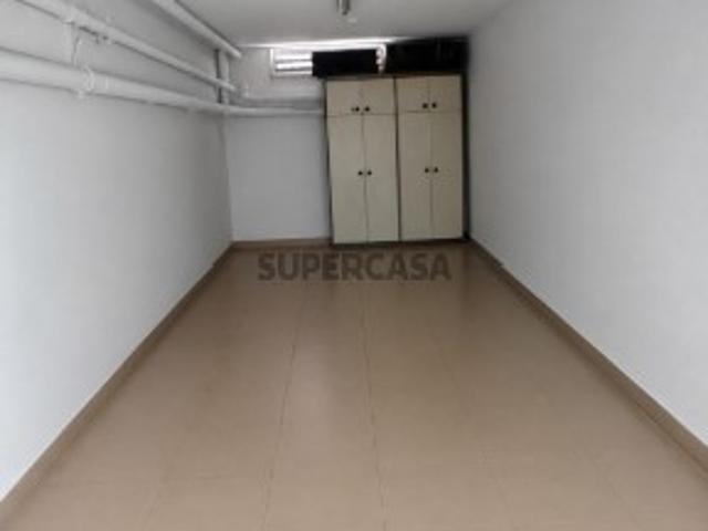 Garagem em Baixa da Banheira e Vale da Amoreira
