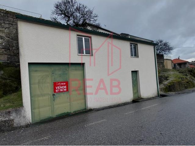 Garagem em Cavaca, Aguiar da Beira