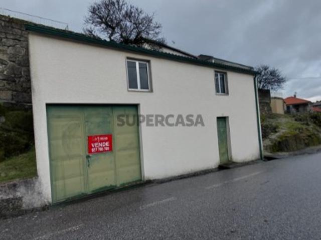 Garagem em Cavaca, Aguiar da Beira