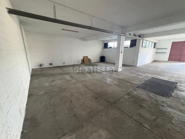 Garagem, Fânzeres e São Pedro da Cova