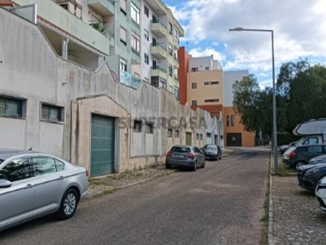 Garagem Fechada em Alverca do Ribatejo