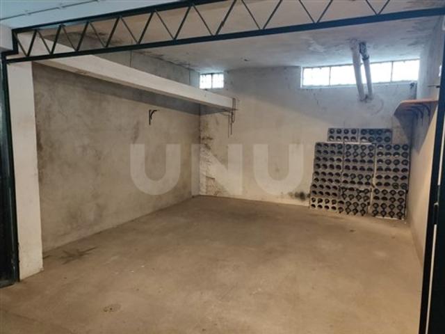 Garagem Fechada Ótima Localização