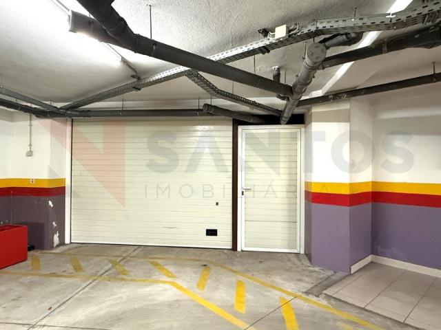 Garagem Fechada no centro de Felgueiras