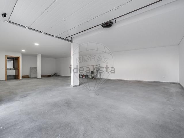 Garagem, Idães
