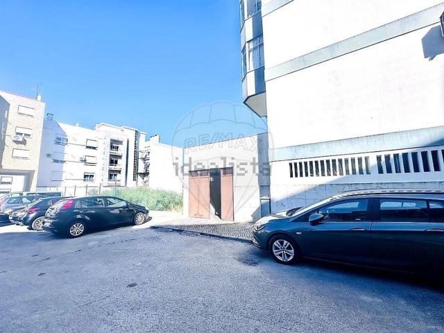 Garagem, Laranjeiro e Feijó