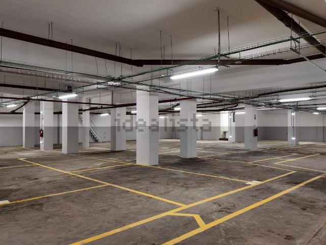 Garagem, Lordelo do Ouro e Massarelos