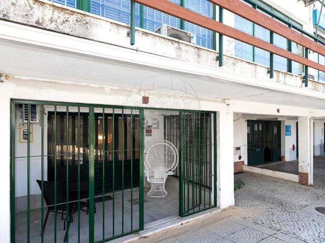 Garagem, Palmela