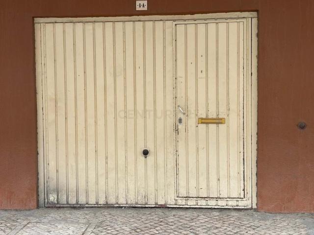 Garagem, Para Arrendar, na Ramada, Odivelas
