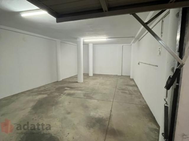 Garagem para três carros. Arrenda se. São Martinho do Bispo