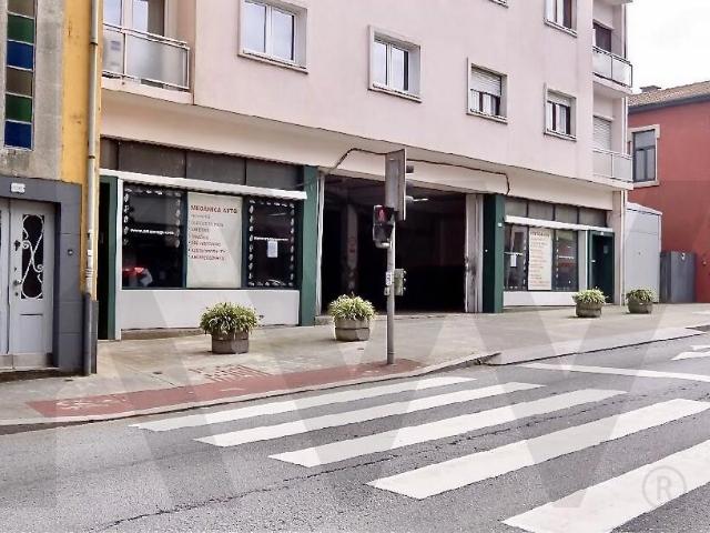 Garagem – Rua do Carvalhido, Porto